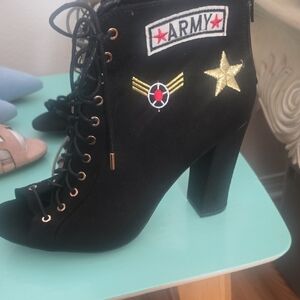 BAMBOO Black Lace-Up Boots with Gold Star Detail